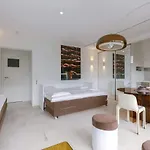 Apartamento Sea Views - Beachfront - In The Heart Of *