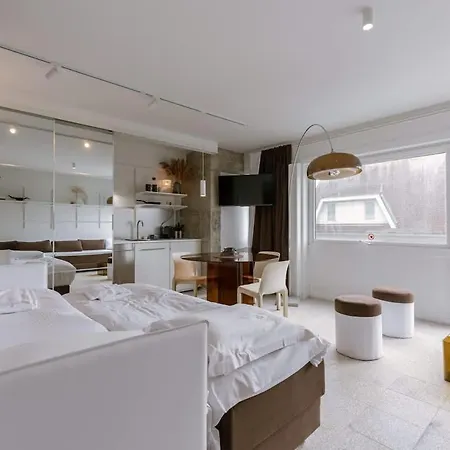 Sea Views - Beachfront - In The Heart Of Apartment *